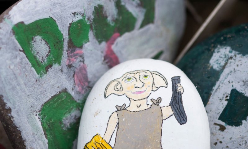 Fans de Harry Potter redireccionan proyecto eléctrico para proteger la “tumba” de un personaje de la franquicia 