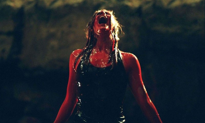 Crítica: El descenso (The Descent)